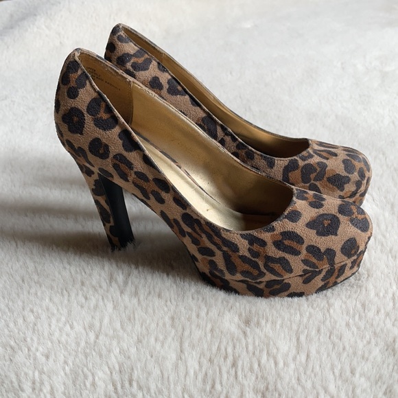 Mossimo | Leopard Print Platform Heels | 7.5 - Picture 2 of 15